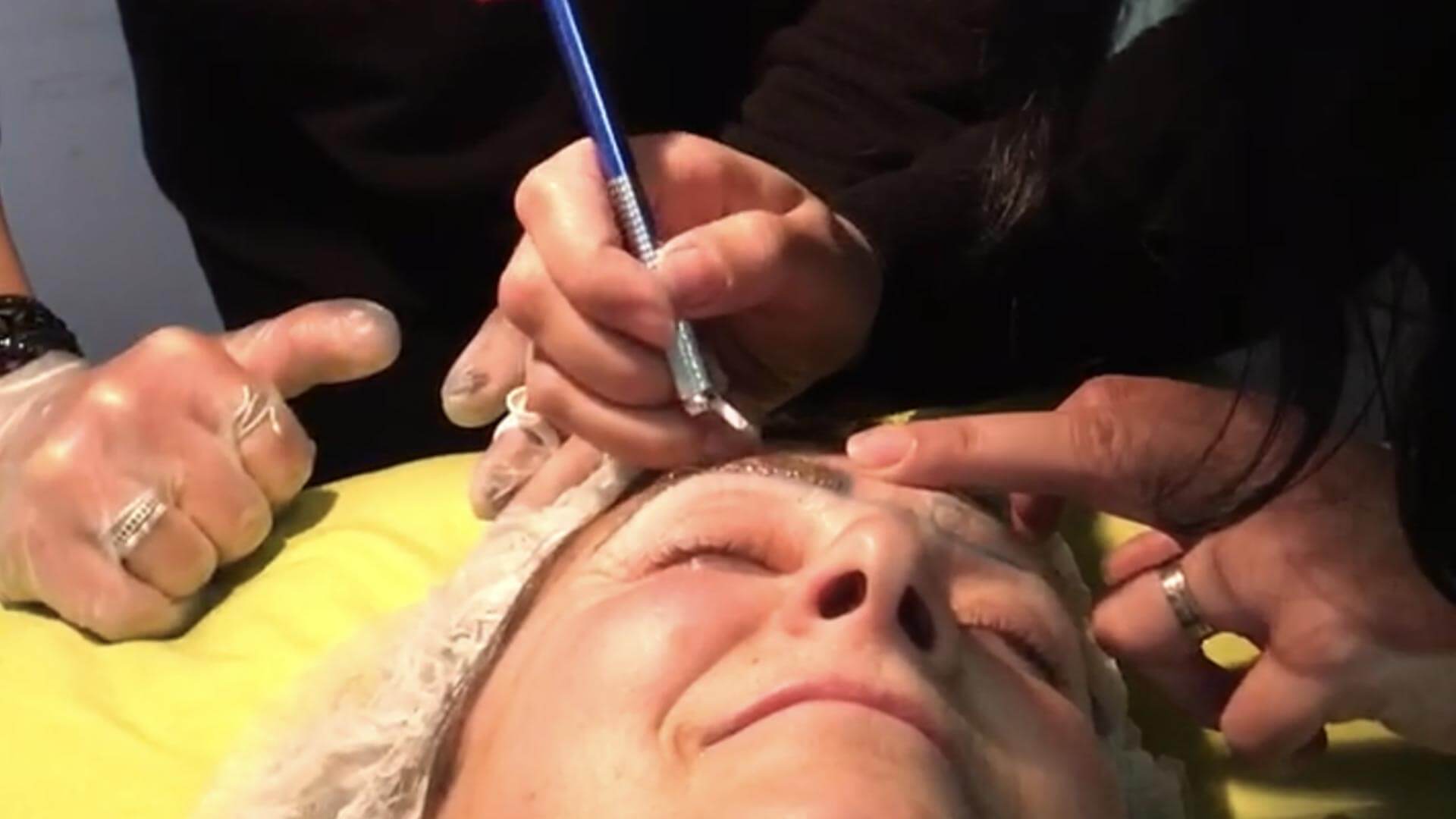 Formação Lucilia Mendo de “Microblading e Microshading”